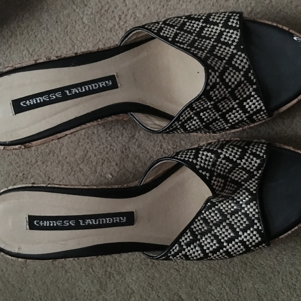 Chinese Laundry Wedges